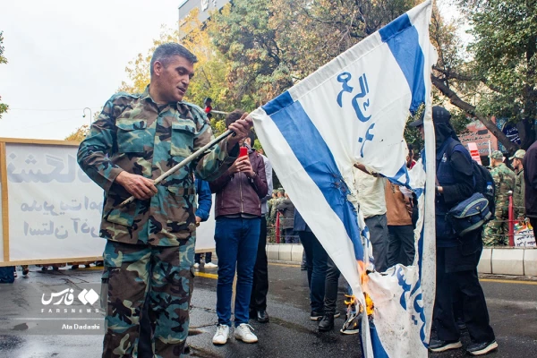 راهپیمایی ۱۳ آبان ماه تبریز با حضور گسترده خانواده بزرگ دانشگاه فرهنگیان آذربایجان شرقی در تبریز
 24