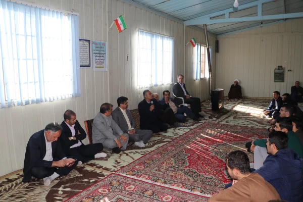 نشست صمیمی رئیس دانشگاه فرهنگیان استان با دانشجو معلمان واحد سراب 2