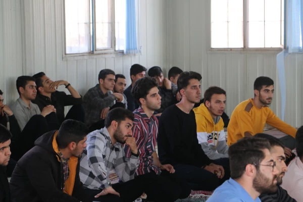 نشست صمیمی رئیس دانشگاه فرهنگیان استان با دانشجو معلمان واحد سراب 4