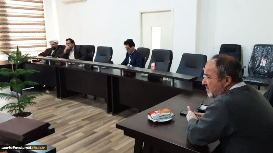 جلسه هماهنگی اخذ شناسه تدریس در دانشگاه فرهنگیان استان  5