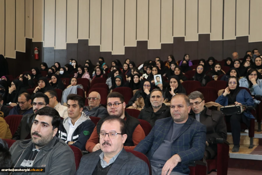 اجلاسیه نهایی کمیته دانشگاهیان کنگره ۱۰ هزار شهید آذربایجان شرقی 10