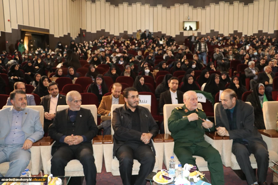اجلاسیه نهایی کمیته دانشگاهیان کنگره ۱۰ هزار شهید آذربایجان شرقی 13