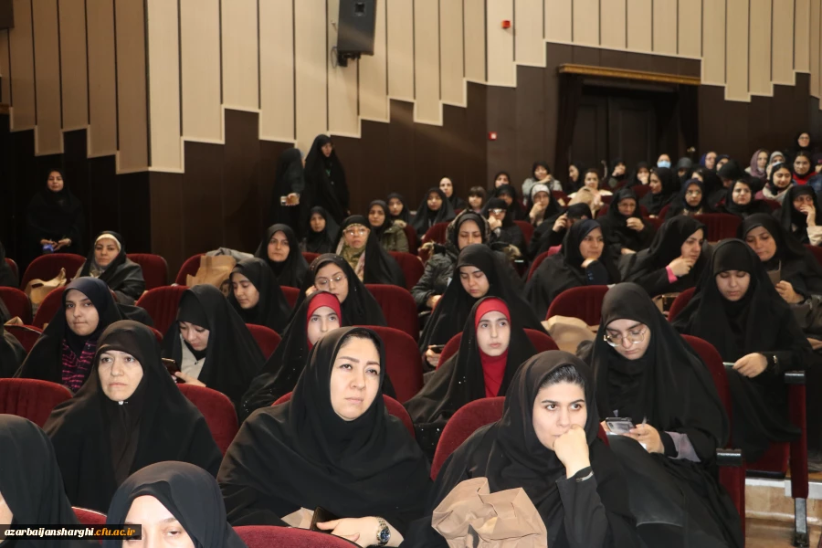 اجلاسیه نهایی کمیته دانشگاهیان کنگره ۱۰ هزار شهید آذربایجان شرقی 16