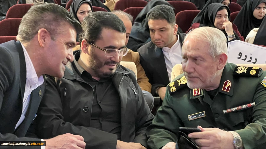 اجلاسیه نهایی کمیته دانشگاهیان کنگره ۱۰ هزار شهید آذربایجان شرقی 19