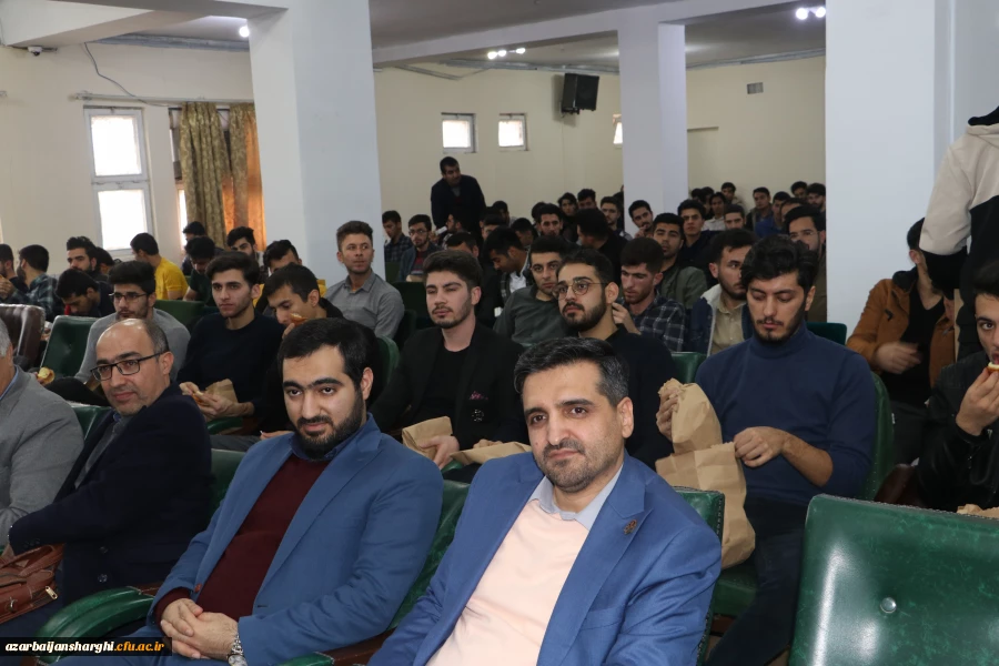 آیین گرامیداشت روز دانشجو با حضور معاون سیاسی ، امنیتی استاندارآذربایجان شرقی در دانشگاه فرهنگیان برگزار شد 12