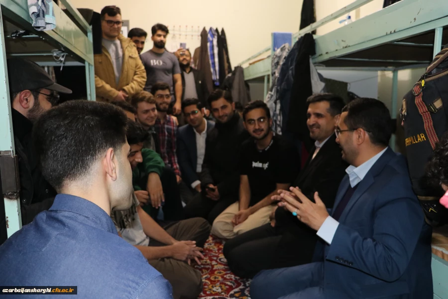 شما دانشجو معلمان پیشران حرکت انقلاب ونظام اسلامی هستید 21