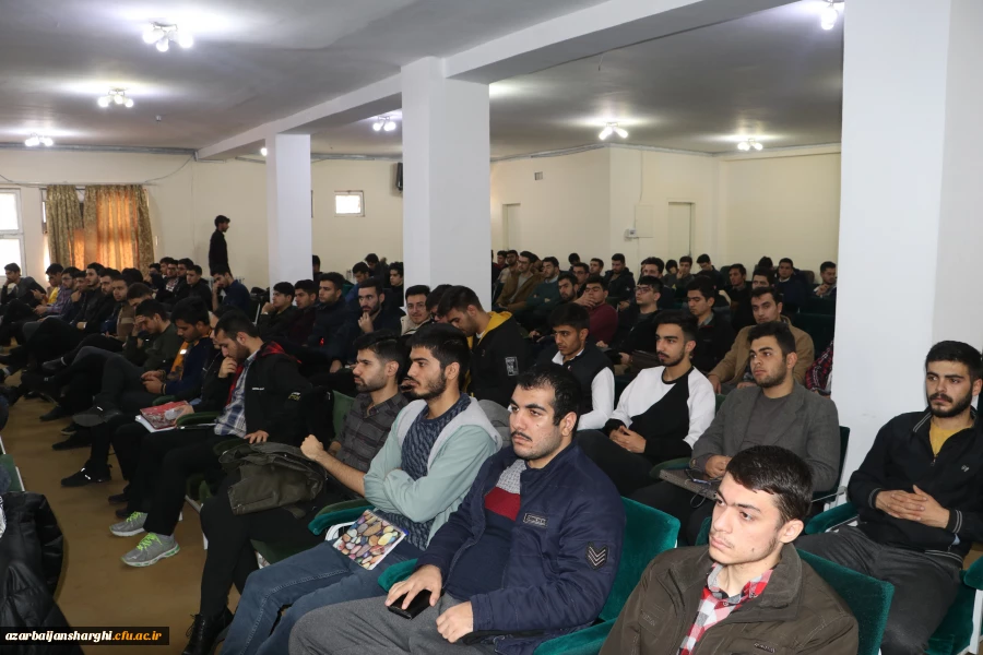 آیین گرامیداشت روز دانشجو با حضور معاون سیاسی ، امنیتی استاندارآذربایجان شرقی در دانشگاه فرهنگیان برگزار شد 27