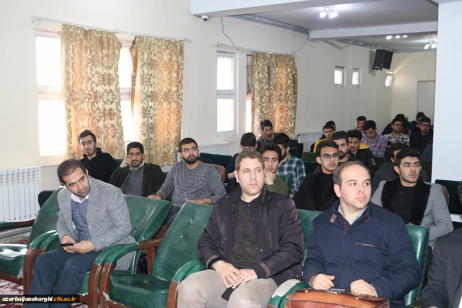 آیین گرامیداشت روز دانشجو با حضور معاون سیاسی ، امنیتی استاندارآذربایجان شرقی در دانشگاه فرهنگیان برگزار شد 31