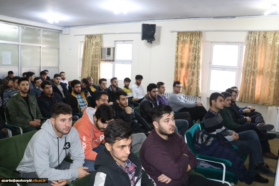 آیین گرامیداشت روز دانشجو با حضور معاون سیاسی ، امنیتی استاندارآذربایجان شرقی در دانشگاه فرهنگیان برگزار شد 44