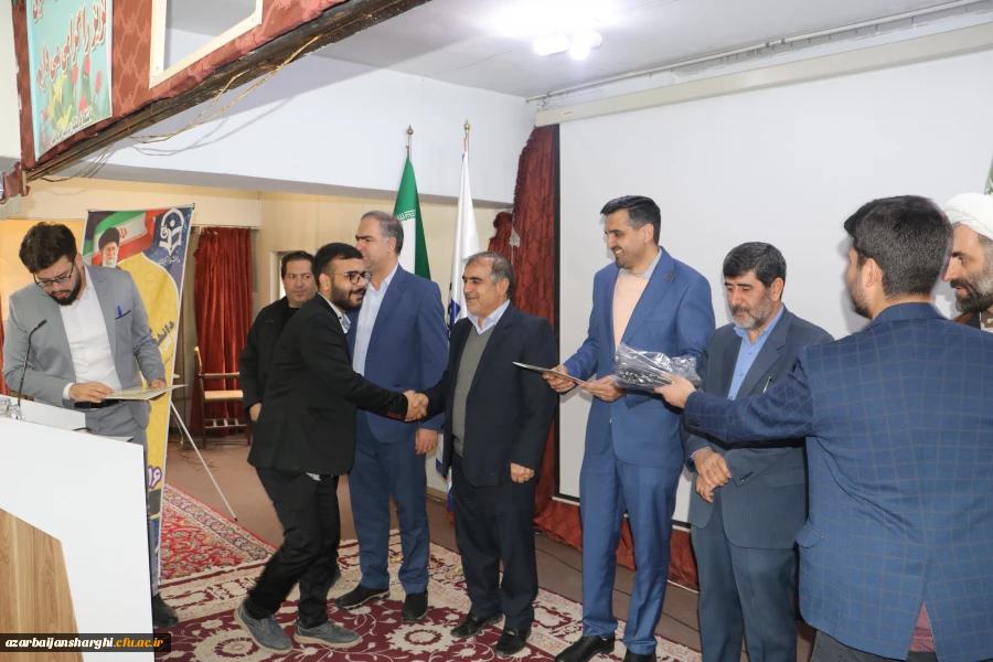 آیین گرامیداشت روز دانشجو با حضور معاون سیاسی ، امنیتی استاندارآذربایجان شرقی در دانشگاه فرهنگیان برگزار شد 58