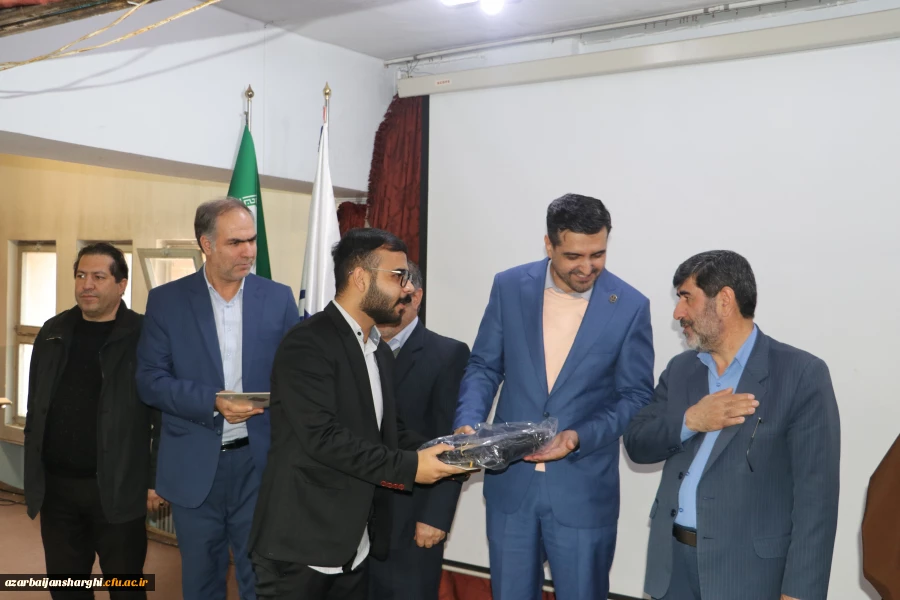 آیین گرامیداشت روز دانشجو با حضور معاون سیاسی ، امنیتی استاندارآذربایجان شرقی در دانشگاه فرهنگیان برگزار شد 61