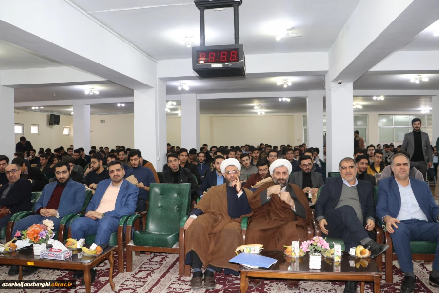 آیین گرامیداشت روز دانشجو با حضور معاون سیاسی ، امنیتی استاندارآذربایجان شرقی در دانشگاه فرهنگیان برگزار شد 80