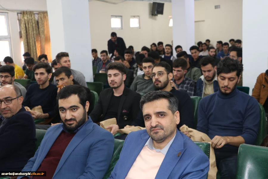 آیین گرامیداشت روز دانشجو با حضور معاون سیاسی ، امنیتی استاندارآذربایجان شرقی در دانشگاه فرهنگیان برگزار شد 81