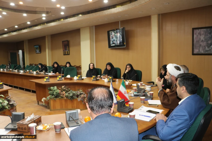 جلسه هم اندیشی اساتید دانشگاه فرهنگیان  با عنوان "بررسی ایده های  نو وعینی در ارتقای اعضای هئیت علمی " 2