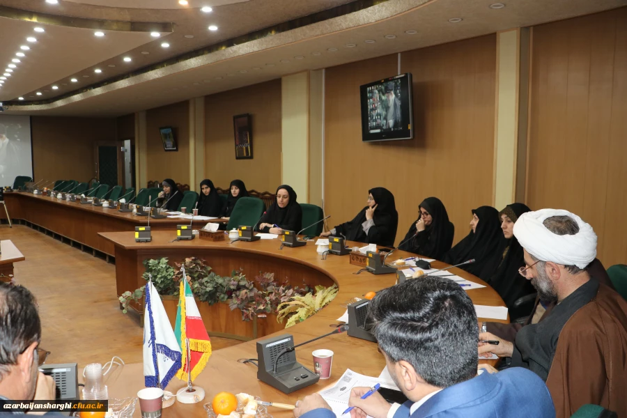 جلسه هم اندیشی اساتید دانشگاه فرهنگیان  با عنوان "بررسی ایده های  نو وعینی در ارتقای اعضای هئیت علمی " 4