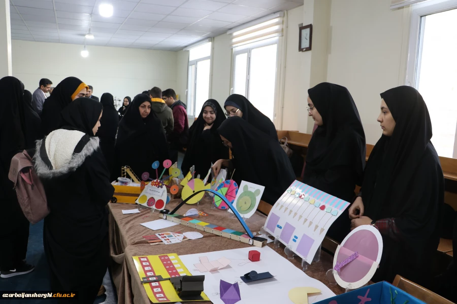 گشایش نمایشگاه دست سازه های دانشجو معلمان خلاق در دانشگاه فرهنگیان آذربایجان شرقی 9