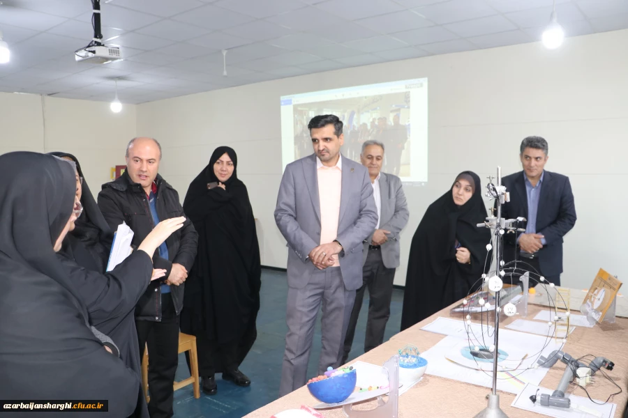 گشایش نمایشگاه دست سازه های دانشجو معلمان خلاق در دانشگاه فرهنگیان آذربایجان شرقی 11