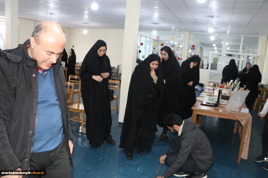 گشایش نمایشگاه دست سازه های دانشجو معلمان خلاق در دانشگاه فرهنگیان آذربایجان شرقی 12