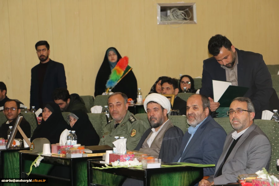 آیین  تکریم و تجلیل از 72 مادر شهید به مناسبت میلاد حضرت زهرا (س) در استان  آذربایجان شرقی 17