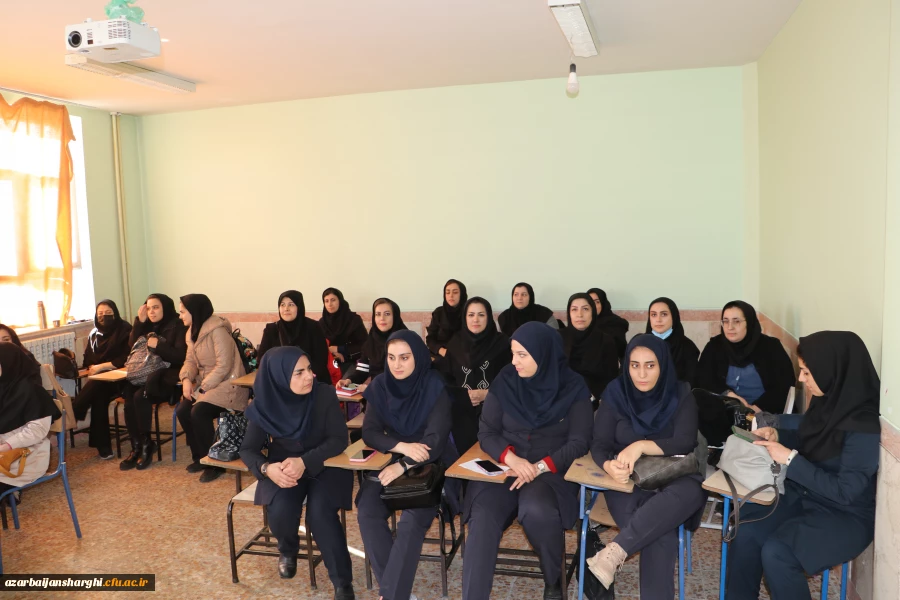 
بازدیداز دوره های توانمندسازی معلمان مدارس غیردولتی در دانشگاه فرهنگیان استان آذربایجان شرقی
 12