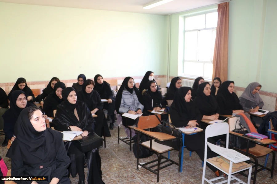 
بازدیداز دوره های توانمندسازی معلمان مدارس غیردولتی در دانشگاه فرهنگیان استان آذربایجان شرقی
 14