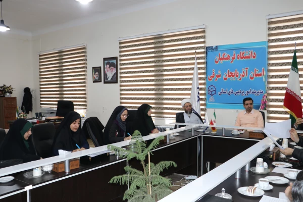 برگزاری جلسه شورای فرهنگی استان  8