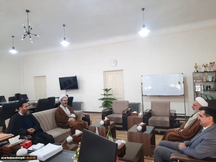 دیدار رئیس دانشگاه فرهنگیان  آذربایجان شرقی با مدیر کل سازمان تبلیغات اسلامی استان 9