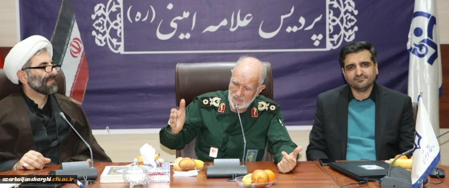 آذربایجانی ها  نقش مهمی در جنگ داشتند و همه ما مدیون مردم و سرداران غیور آذربایجان وتبریزی ها  هستیم 2