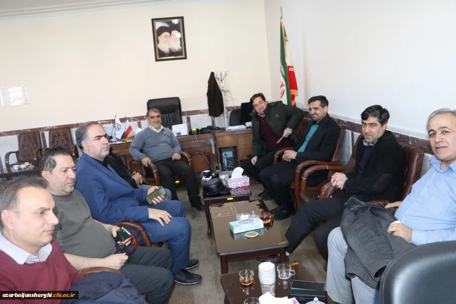 نشست صمیمی رییس  دانشگاه فرهنگیان استان آذربایجان شرقی با هیئت رئیسه و مدیران گروههای  درسی پردیس علامه امینی  3