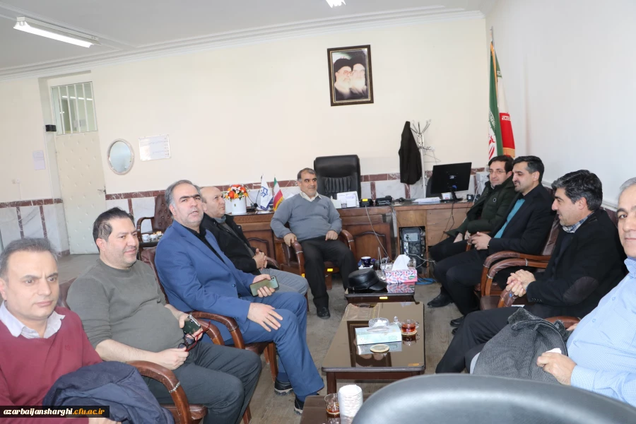 نشست صمیمی رییس  دانشگاه فرهنگیان استان آذربایجان شرقی با هیئت رئیسه و مدیران گروههای  درسی پردیس علامه امینی  3