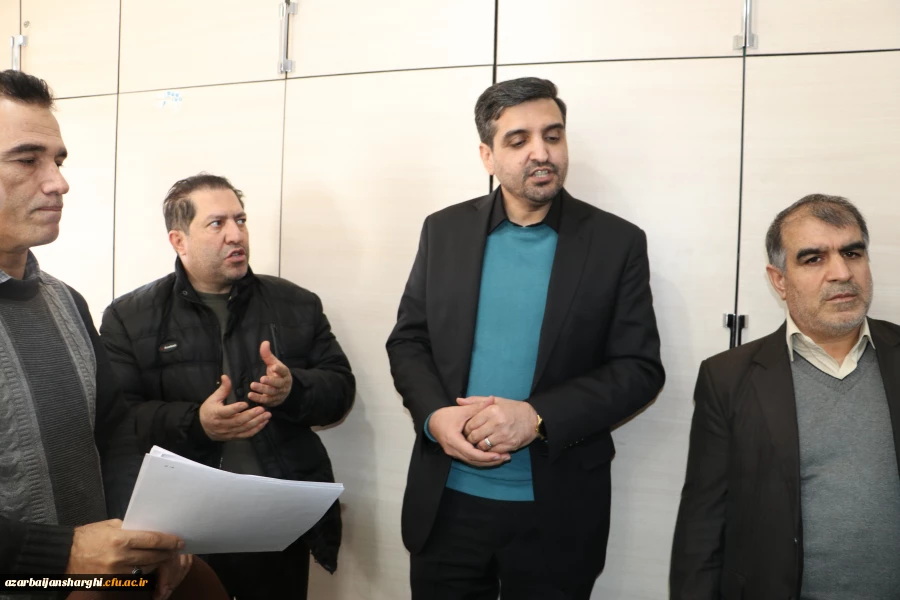 نشست صمیمی رییس  دانشگاه فرهنگیان استان آذربایجان شرقی با هیئت رئیسه و مدیران گروههای  درسی پردیس علامه امینی  8نشست صمیمی رییس  دانشگاه فرهنگیان استان آذربایجان شرقی با هیئت رئیسه و مدیران گروههای  درسی پردیس علامه امینی  11