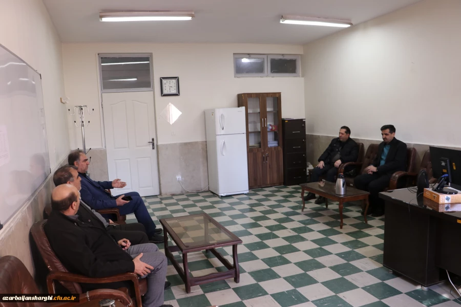 نشست صمیمی رییس  دانشگاه فرهنگیان استان آذربایجان شرقی با هیئت رئیسه و مدیران گروههای  درسی پردیس علامه امینی  13