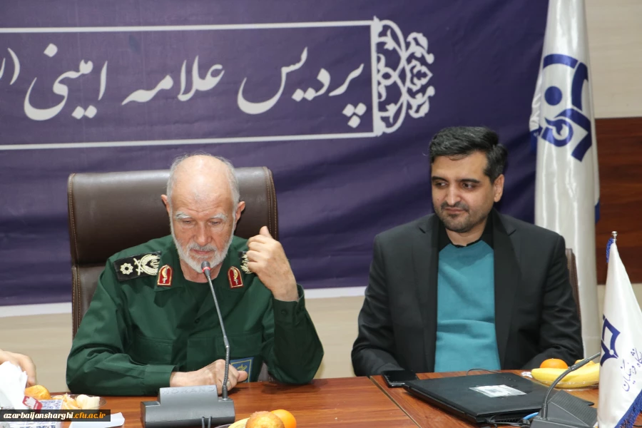 آذربایجانی ها  نقش مهمی در جنگ داشتند و همه ما مدیون مردم و سرداران غیور آذربایجان وتبریزی ها  هستیم 15