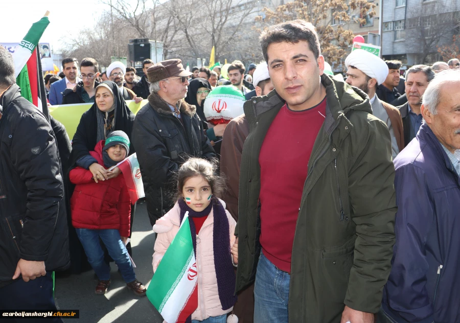 جشن طلوع 46 سالگی انقلاب اسلامی با حضور مدیریت ،اساتید ،همکاران و دانشجو معلمان دانشگاه فرهنگیان آذربایجان شرقی 3