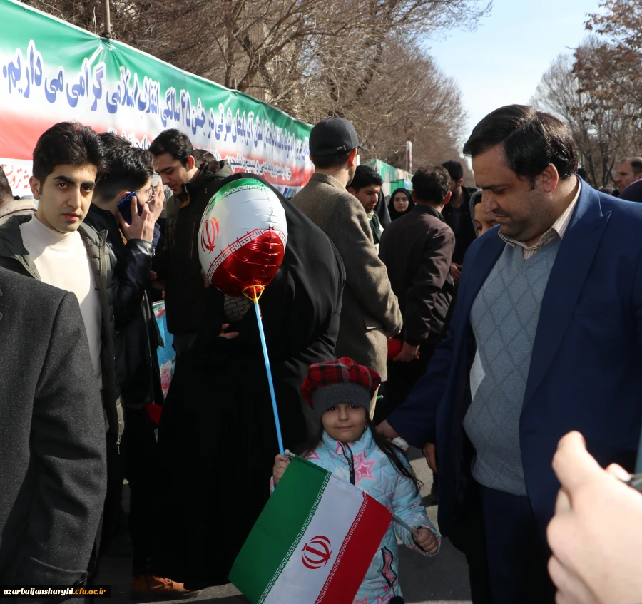جشن طلوع 46 سالگی انقلاب اسلامی با حضور مدیریت ،اساتید ،همکاران و دانشجو معلمان دانشگاه فرهنگیان آذربایجان شرقی 5