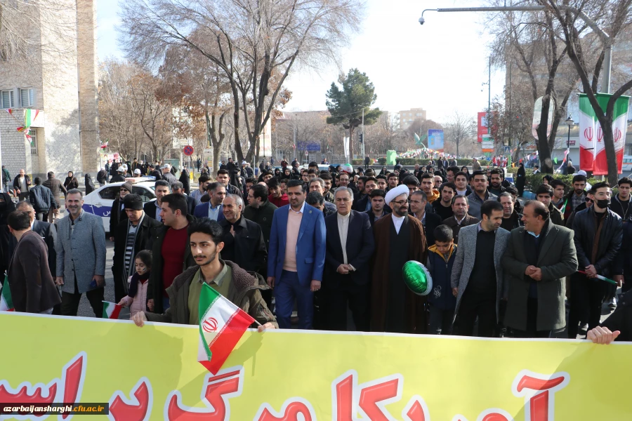 جشن طلوع 46 سالگی انقلاب اسلامی با حضور مدیریت ،اساتید ،همکاران و دانشجو معلمان دانشگاه فرهنگیان آذربایجان شرقی 13