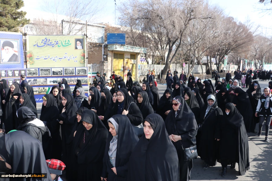 جشن طلوع 46 سالگی انقلاب اسلامی با حضور مدیریت ،اساتید ،همکاران و دانشجو معلمان دانشگاه فرهنگیان آذربایجان شرقی 16