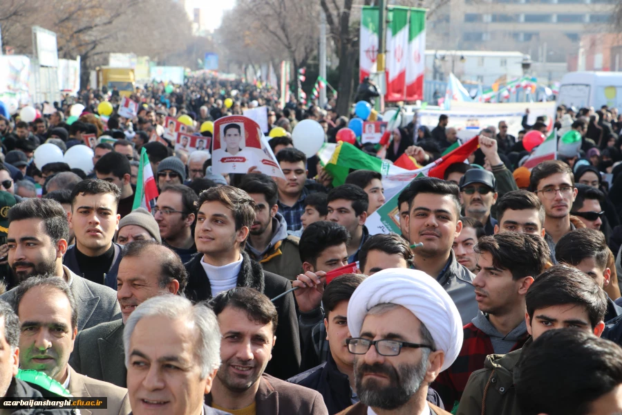 جشن طلوع 46 سالگی انقلاب اسلامی با حضور مدیریت ،اساتید ،همکاران و دانشجو معلمان دانشگاه فرهنگیان آذربایجان شرقی 29