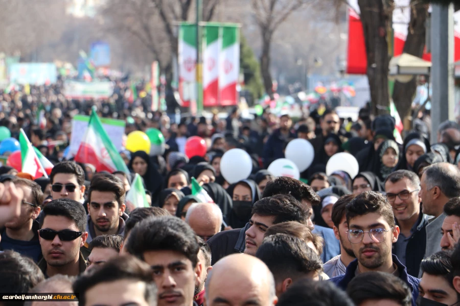 جشن طلوع 46 سالگی انقلاب اسلامی با حضور مدیریت ،اساتید ،همکاران و دانشجو معلمان دانشگاه فرهنگیان آذربایجان شرقی 47