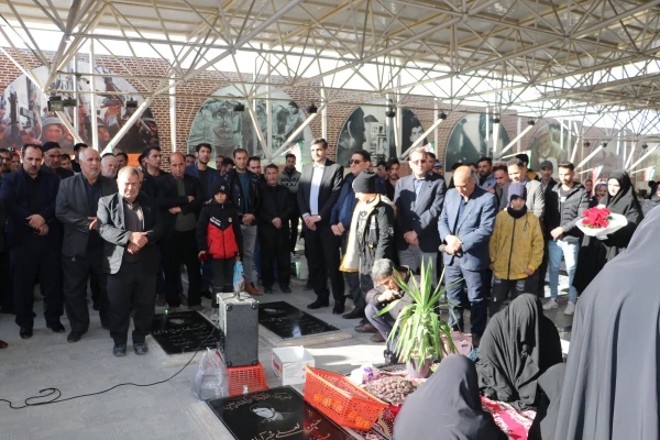 آیین مهمانی لاله ها به مناسبت چهل و پنجمین فجر انقلاب اسلامی ایران 13