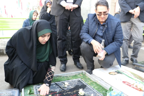 آیین مهمانی لاله ها به مناسبت چهل و پنجمین فجر انقلاب اسلامی ایران 30