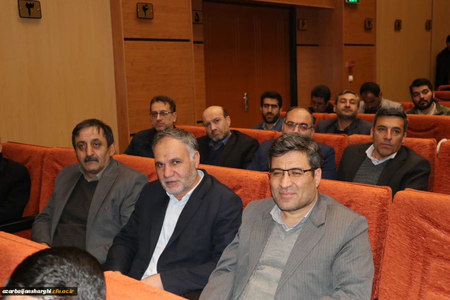 معلمان و مربیان پرورشی، نقش بسیار مهمی در آگاه سازی برای انتخاب اصلح در انتخابات دارند 11