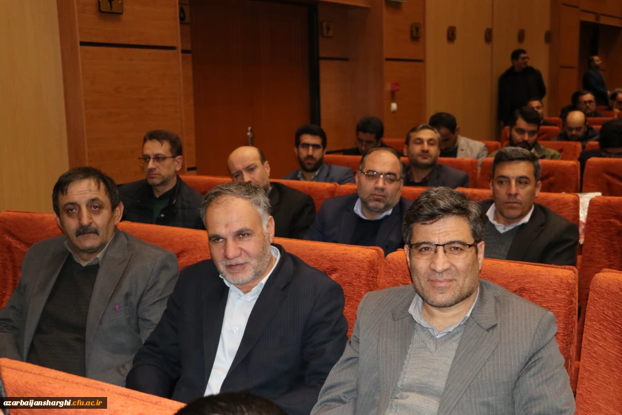 معلمان و مربیان پرورشی، نقش بسیار مهمی در آگاه سازی برای انتخاب اصلح در انتخابات دارند 12