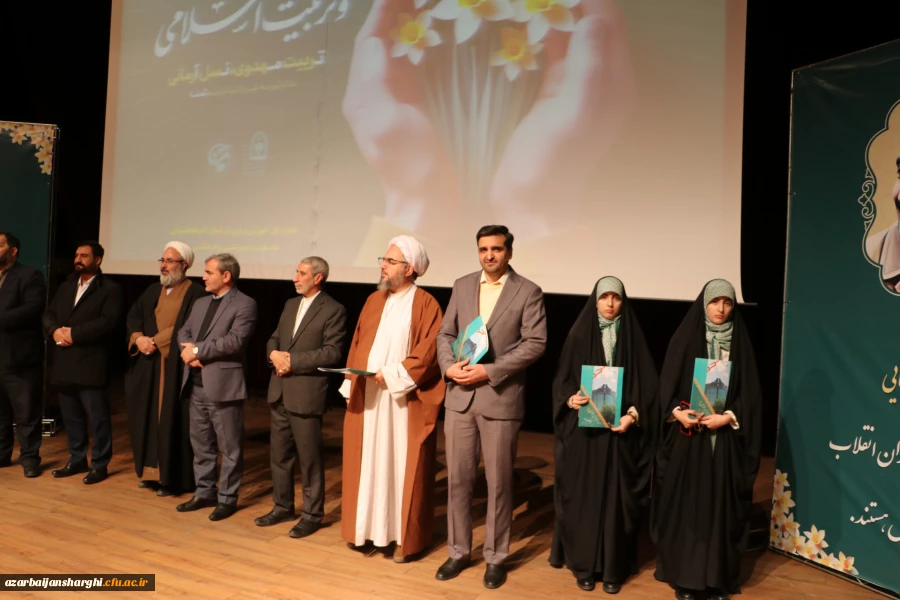 معلمان و مربیان پرورشی، نقش بسیار مهمی در آگاه سازی برای انتخاب اصلح در انتخابات دارند 19