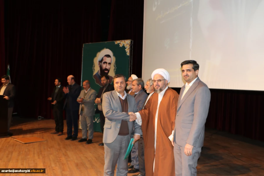 معلمان و مربیان پرورشی، نقش بسیار مهمی در آگاه سازی برای انتخاب اصلح در انتخابات دارند 24