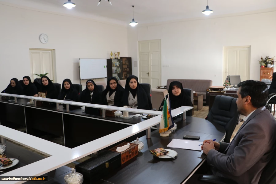 نشست صمیمی دبیران شورای صنفی دانشجویان با رئیس دانشگاه برگزار شد 5