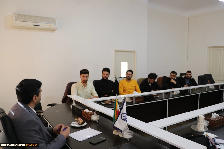 نشست صمیمی دبیران شورای صنفی دانشجویان با رئیس دانشگاه برگزار شد 8