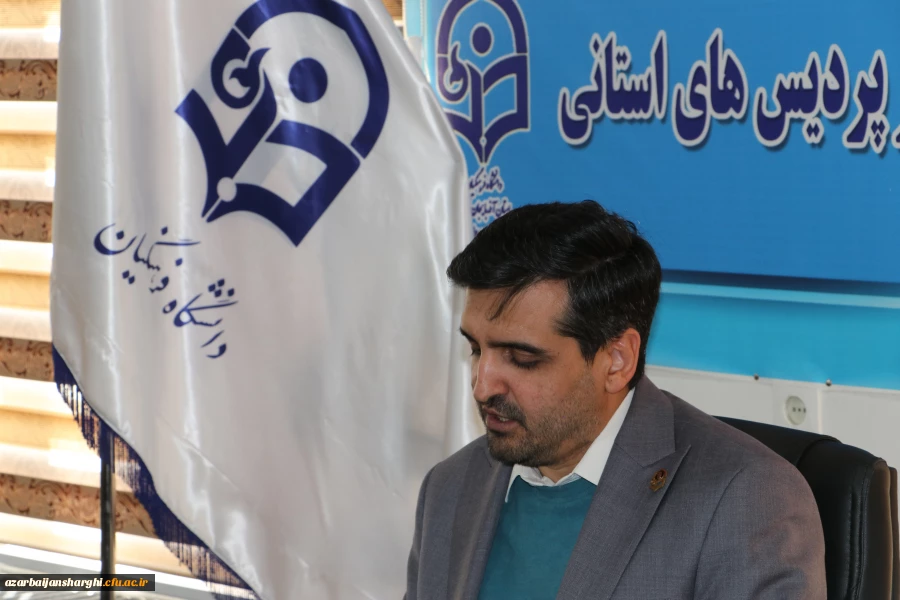 نشست صمیمی دبیران شورای صنفی دانشجویان با رئیس دانشگاه برگزار شد 13