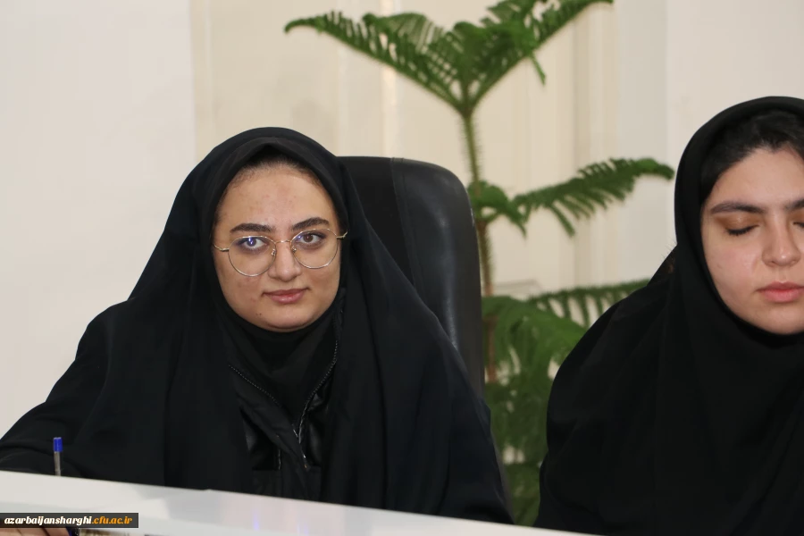 نشست صمیمی دبیران شورای صنفی دانشجویان با رئیس دانشگاه برگزار شد 19