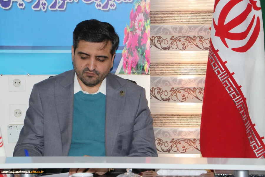 نشست صمیمی دبیران شورای صنفی دانشجویان با رئیس دانشگاه برگزار شد 26